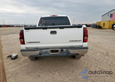 2004 Chevrolet Silverado C1500 z USA, uszkodzony, nr VIN 2GCEC19V641173274